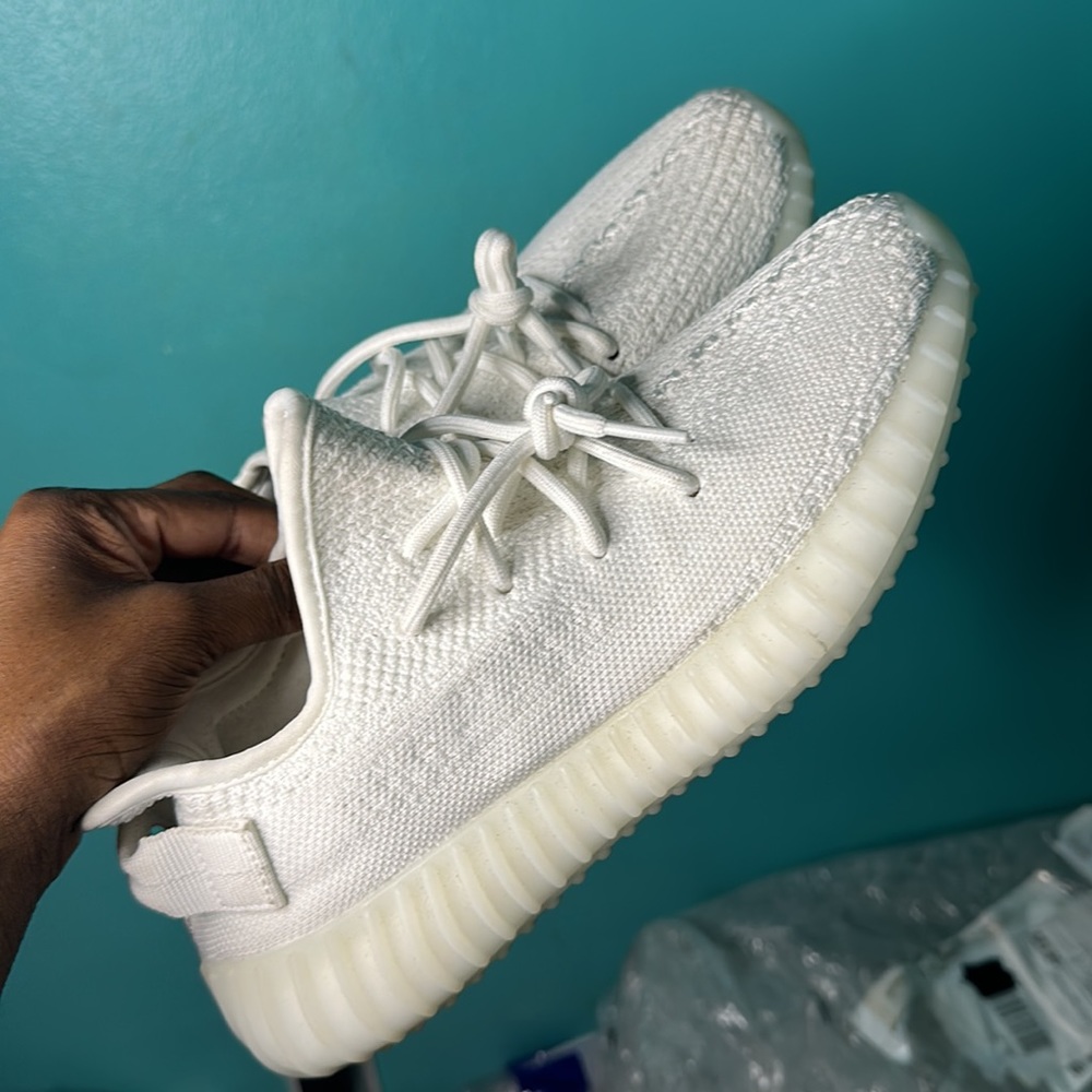 YEEZY 350 V2 CREAM